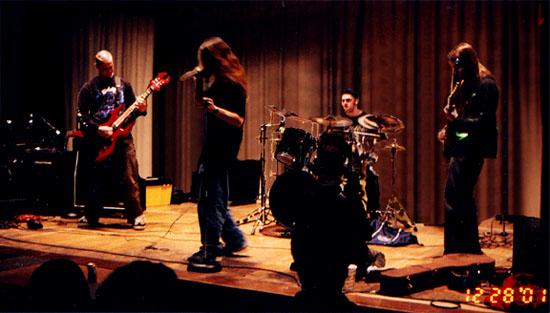 absynthsidepic.jpg (30620 bytes)